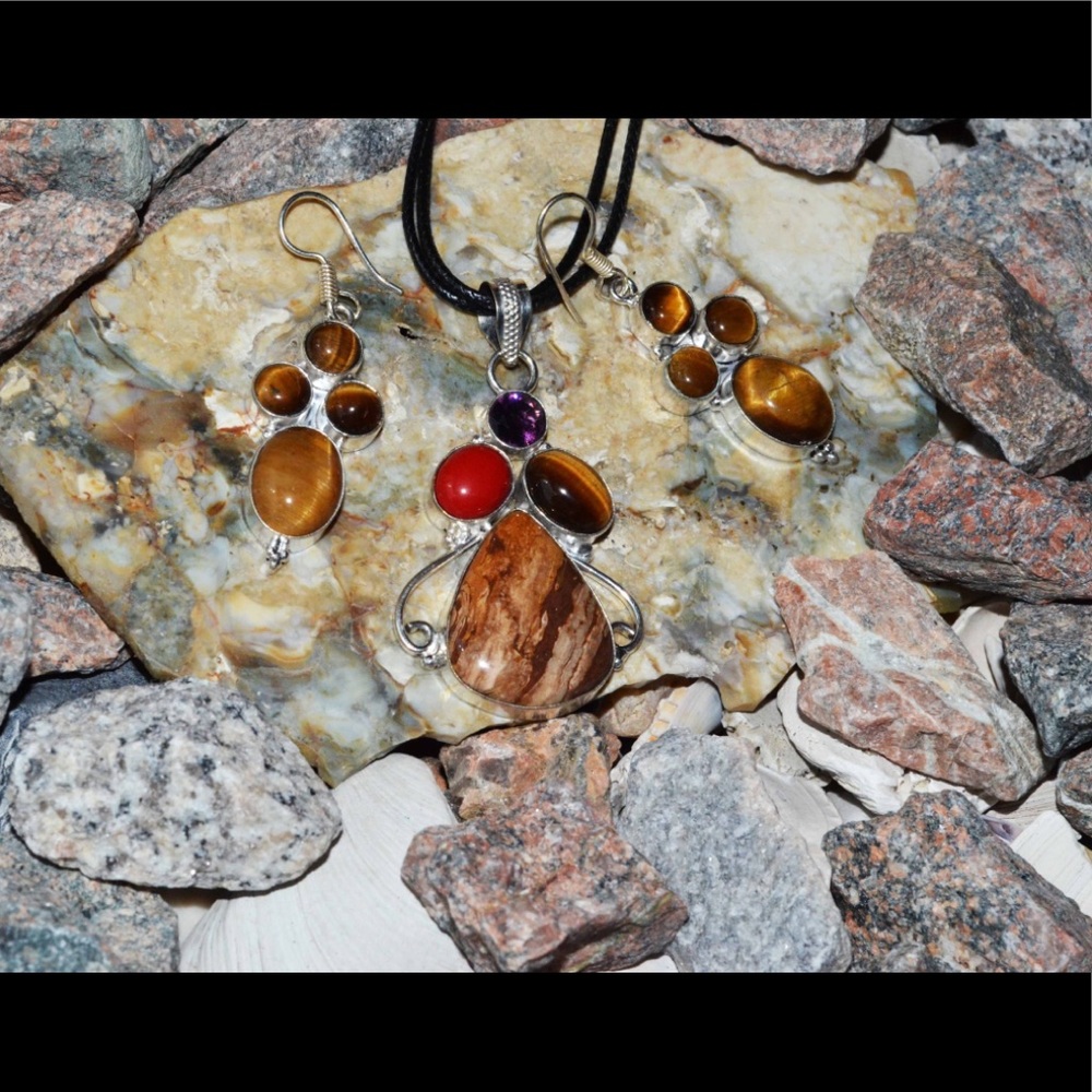 Tiger Eye & Jasper Pendant & Earrings Set